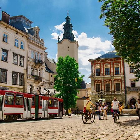 Люкс Апартаменти На Площі Ринок Lviv Exterior foto